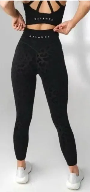 Balance Athletica Vitality High Rise Kingdom Leggings Panther Black Velvet M thumbnail 2