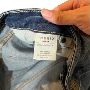 Torrid Women’s Jeans size 18R thumbnail 8