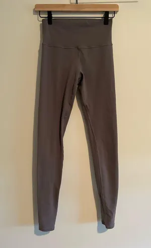 Alo Yoga High-Waist Airbrush Legging Purple Dusk Grey Size Small Full Length thumbnail 6