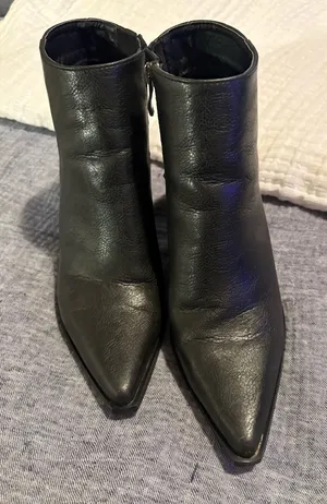 Women’s Black Pointed Toe Ankle Boots - Sleek Leather Look thumbnail 1