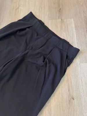 H&M Women's Dark Brown Pleated High-Waisted Wide Leg Pants thumbnail 2