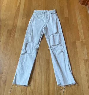 Zara White Highwaisted Ripped Straight Jeans thumbnail 1