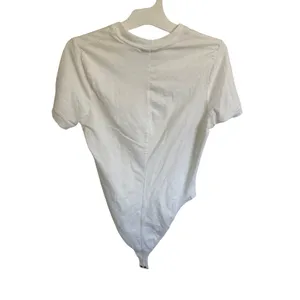 Nike White Short Sleeve Women's Bodysuit (Size Medium) thumbnail 2