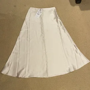 ZARA A -line Satin Midi Skirts size S thumbnail 2