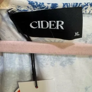 Cider Blue Toile Print Long Sleeve Crop Top – Size XL - NWT thumbnail 4