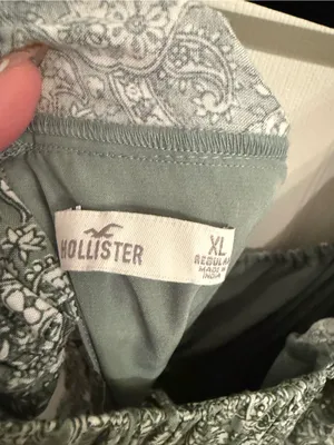 Hollister Smocked Puff Sleeve Floral Mini Dress - Sage Green thumbnail 3