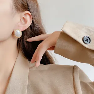 Elegant White Pearl Stud Earrings for Women thumbnail 4