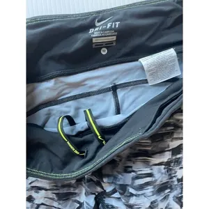 Nike Dri-FIT Grey Camo Print‎ Athletic Leggings Performance Pants Medium thumbnail 3