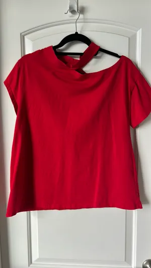 Red top Size M thumbnail 3