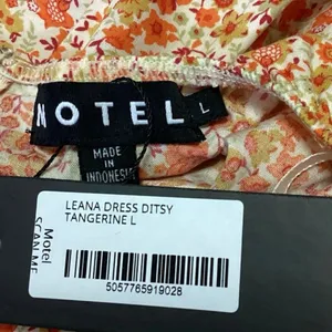 NEW Motel Orange Leana Ditsy Floral Halter Plunge V Sleeveless Mini Dress Size L thumbnail 3