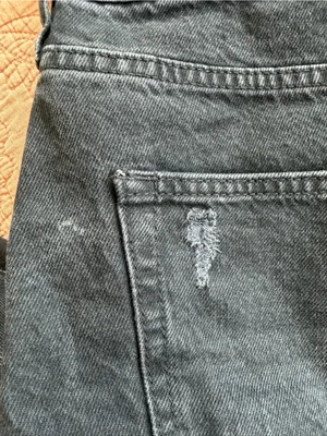Free‎ People We The Free Black Distressed Denim Mini Skirt Size 31 thumbnail 3