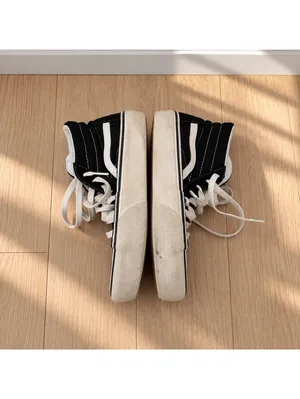 Vans Sk8-Hi Black White Suede High Top Sneakers Men’s 6 Women’s 7.5 thumbnail 4