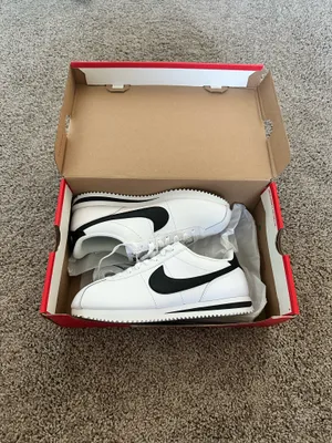 Nike Cortez White Black 8 thumbnail 3