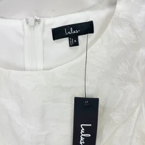 Lulus Exquisite Moments White Floral Jacquard Sleeveless Mini Dress Small NWT thumbnail 7