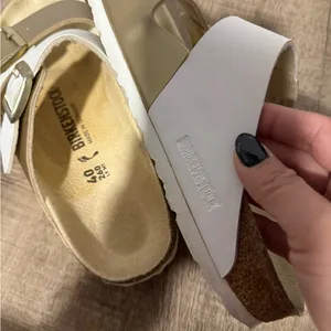 Birkenstock Women's Size 9 Arizona Split Birko-Flor sandal in white and gold thumbnail 5