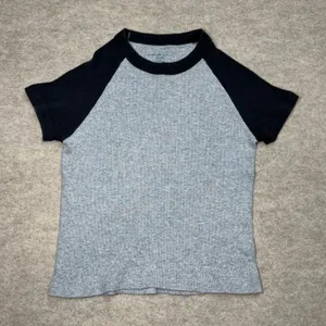 Brandy Melville Top Bundle Green Waffle Knit Long Sleeve Gray Raglan Tee Cotton‎ thumbnail 2