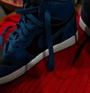 Marina Blue Air Jordan 1 High thumbnail 3