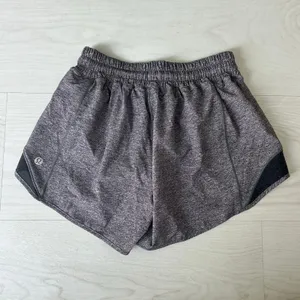 Lululemon University of Alabama Crimson Tide Hotty Hot Gray Shorts Size 4 thumbnail 5