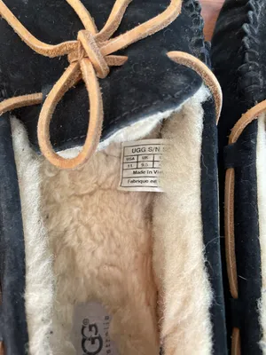 UGG Dakota Moccasins thumbnail 3