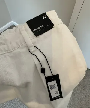 EXPRESS New! White  Shorts Size XS thumbnail 3