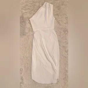NWOT Elliatt Xara One-Shoulder Asymmetric Crepe white Cocktail Dress sz XS thumbnail 5