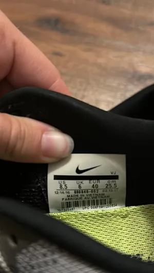 Nike Shoes thumbnail 3