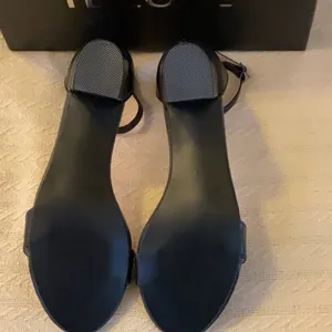 NWT NIB Illude black open toe heel dress shoe. 9 2 in heel thumbnail 5