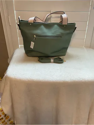 Two-Tone Green and Cream Women’s Shoulder Bag with Detachable Strap thumbnail 4