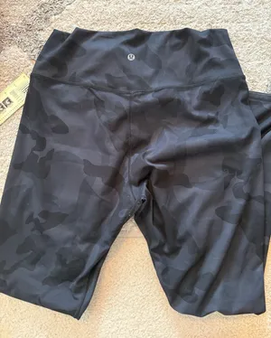 lululemon athletica Black Camo Leggings thumbnail 1