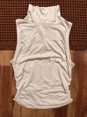 LULULEMON See The Horizon Tank in Dune Sz. XS thumbnail 8