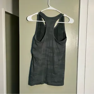 Athleta Women's Size Small Speedlight Camo Tank Top‎ Racerback Green Rapids thumbnail 6
