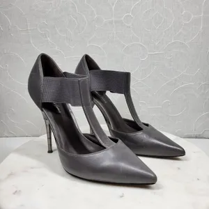 Elizabeth & James Stiletto Heels Womens 8 Gray Leather T-Strap Metal Spike Heel thumbnail 3