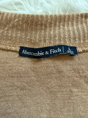 Abercrombie & Fitch long sleeve thumbnail 2