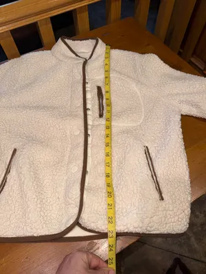 Universal Threads Sherpa jacket with brown accents thumbnail 5