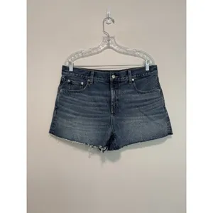 J. Crew Low-rise Frayed Denim Shorts Size 29‎ thumbnail 3