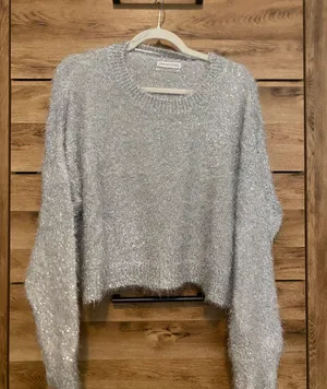 Sweater thumbnail 1