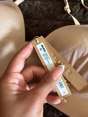 Skims Wireless T-Shirt Bra thumbnail 6