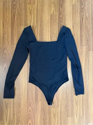 Babaton x Aritzia Contour Square Neck Long Sleeve Bodysuit Black Medium thumbnail 4