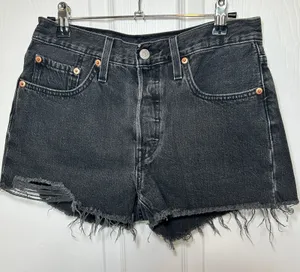 Levi's 501 Black Denim Shorts Women's Size 27‎ Frayed Hem Button Fly 56327-0112 thumbnail 1