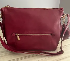 NWOT Elegant Burgundy adjustable shoulder strap roomy bag never used thumbnail 1