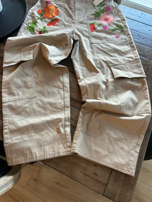 NWT Anthropologie Embroidered Floral Cargo Pants Tan M thumbnail 10