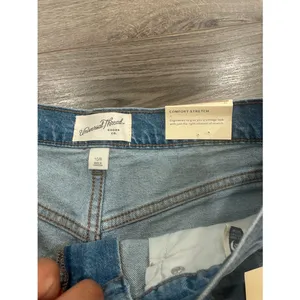 Universal Thread Light Blue Denim Cutoff Shorts with Frayed Hem thumbnail 2