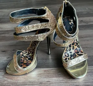 Socialite by: Shoe dazzel sz 8.5 gold Y2K‎ platform stilletto glitter heels thumbnail 1