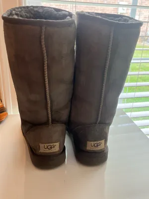 Grey UGG Women’s Boots thumbnail 3