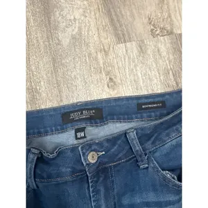 Judy Blue Boyfriend Fit Jeans Women Size 18W Medium Wash Distressed Raw Hem thumbnail 2