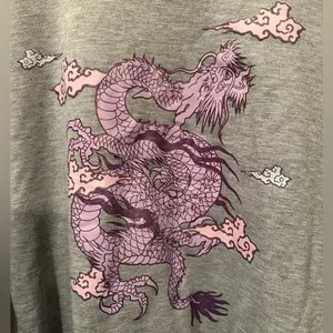 Romewe Grey Crewneck with Pink and Lavender Dragon sz XXL thumbnail 2
