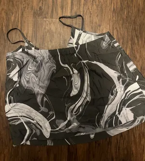 Cute Athleta short and top set  thumbnail 1