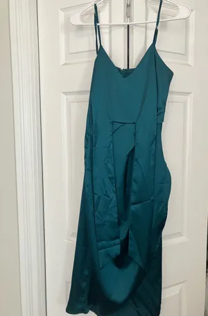 Green Satin dress thumbnail 3