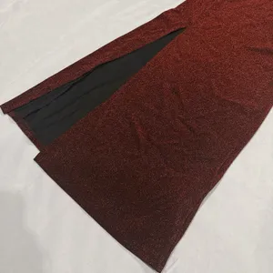 NWT Shein Burgundy Glitter Maxi Dress NWT- Split Thigh Bodycon Prom Gown Sz XS thumbnail 3