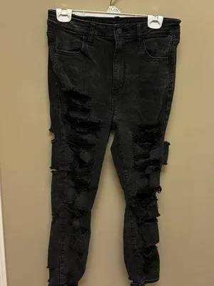 American Eagle black ripped jeans thumbnail 1